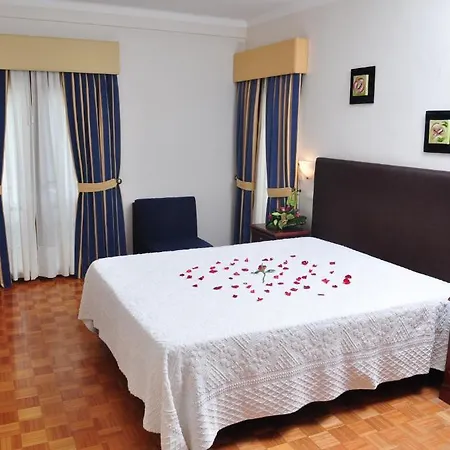 吉尔斯摩登酒店 2*